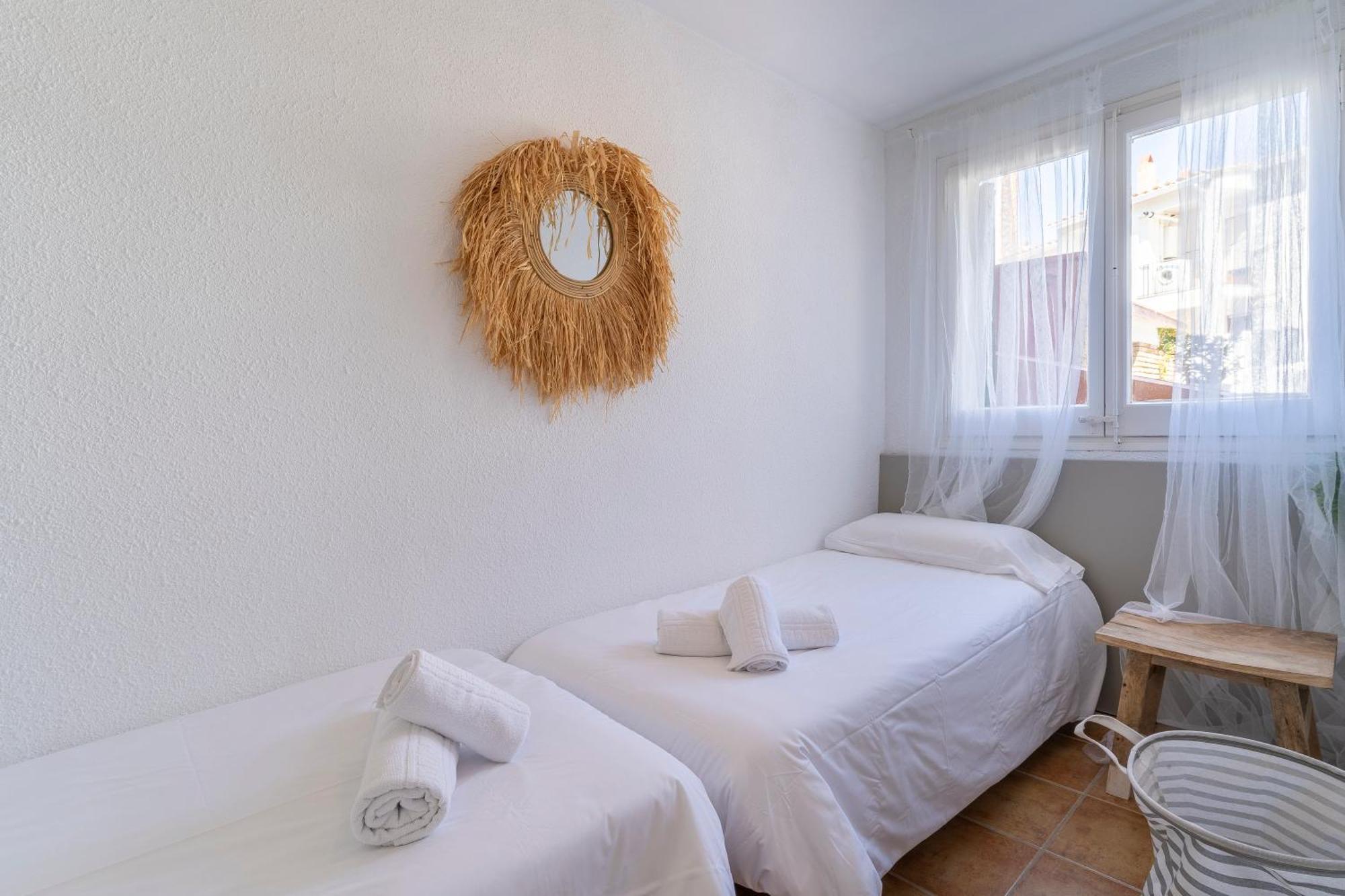 Apartamentos Casa Marea Calella Palafrugell Con Parking Calella De Palafrugell Eksteriør bilde